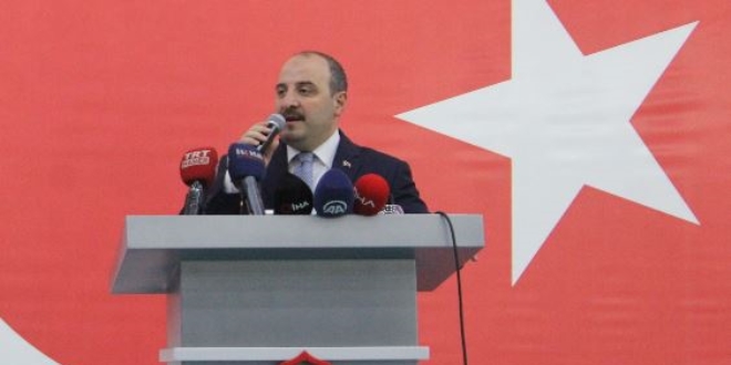 Bakan Varank: 15 Temmuz'da kahvelerini yudumladılar