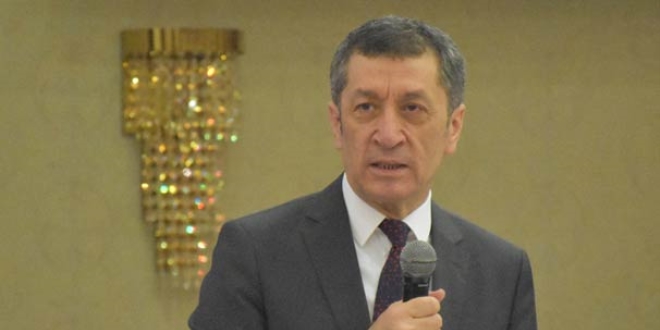 Bakan Selçuk'un sesinden '18 Mart' mesajı