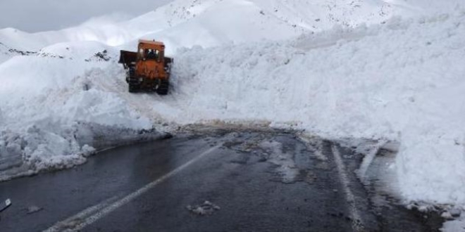  nedeniyle kapanan Hakkari-rnak kara yolu ald