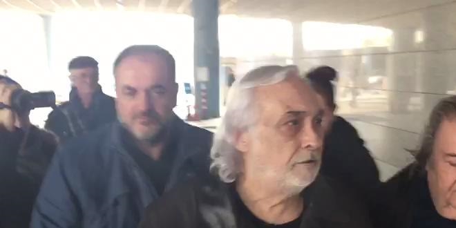 Müjdat Gezen hakkında Burhan Kuzu'ya hakaretten zorla getirme