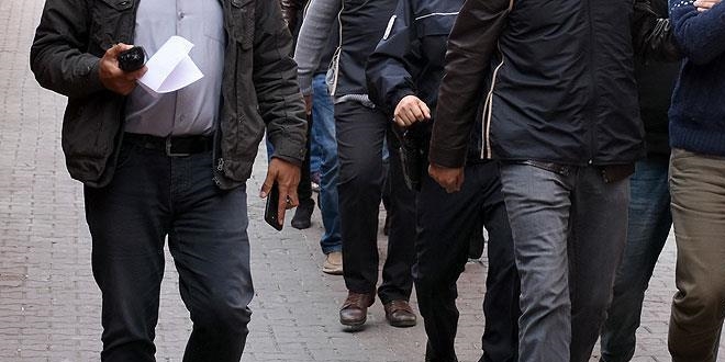 FETÖ'nün 'aktif' yapılanması soruşturmasında 7 tutuklama
