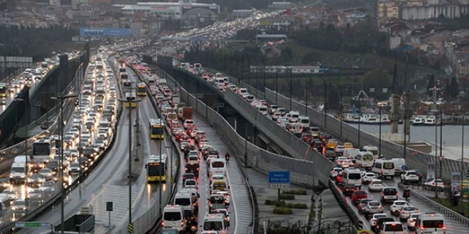 İstanbul'da yarın bazı yollar trafiğe kapanacak