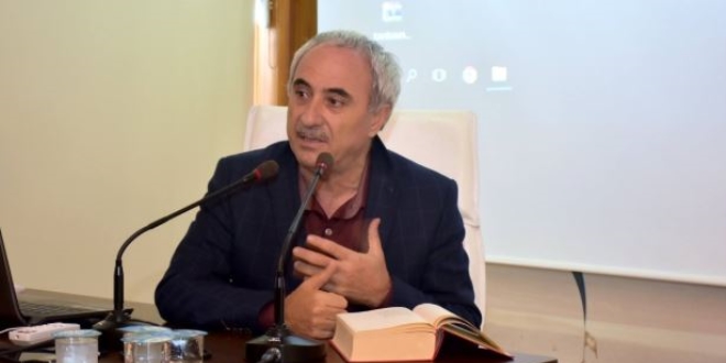 'Fazlaca uyuyoruz, rahatımıza fazlaca düşkünüz'