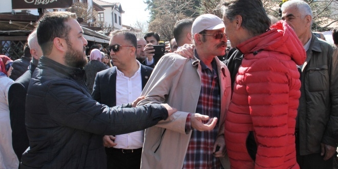 Mansur Yavaş'a cenazede tepki!