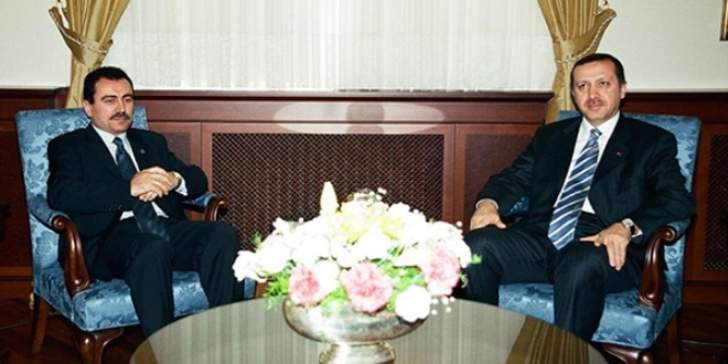 Fahrettin Altun'dan Muhsin Yazıcıoğlu paylaşımı