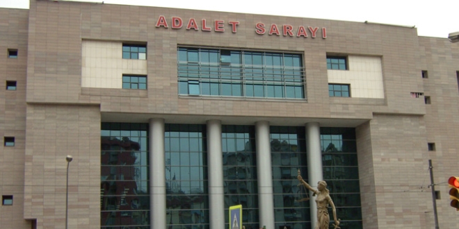 FETÖ kuryeciliği ile suçlanan iki sanık beraat etti