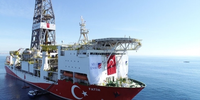 'Milli sondaj gemimiz sondaja devam ediyor'