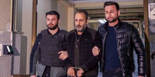 Havalimanı'nda başörtülülere hakaret eden şahıs tutuklandı