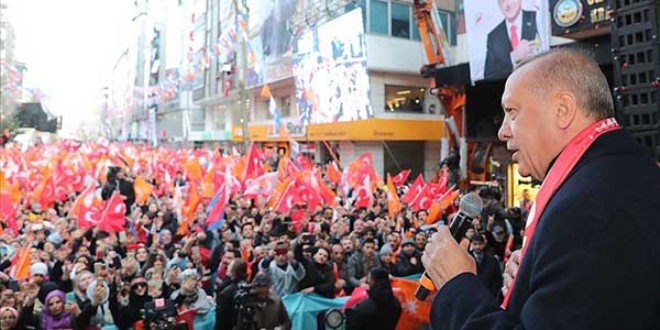 'Millete psikolojik operasyon çekenlerin yürekleri hopluyor'