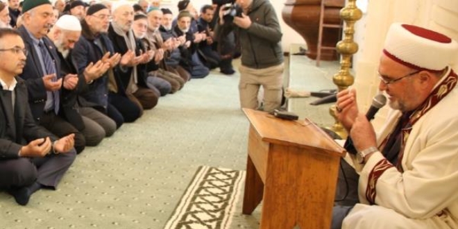Rize'de taşınan eski Orta Cami yeni yerinde ibadete açıldı