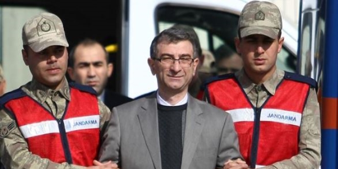 'Vurun, öldürün, ateş açın' emrini inkar etti