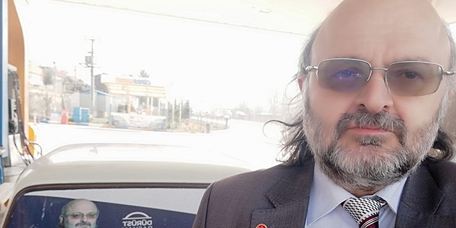 Belediye başkan adayının mitingini 1 kişi dinledi