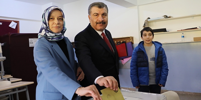 Sağlık Bakanı Koca oyunu kullandı