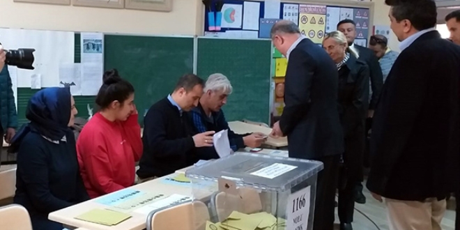 Bakan Hulusi Akar oyunu kullandı