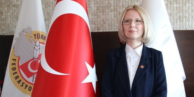 Rus asıllı Türk vatandaşı bağımsız aday oyunu kullandı