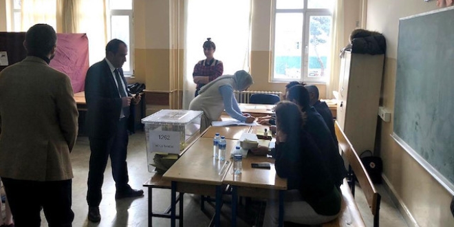 Sarıyer'de 'sandık' krizi