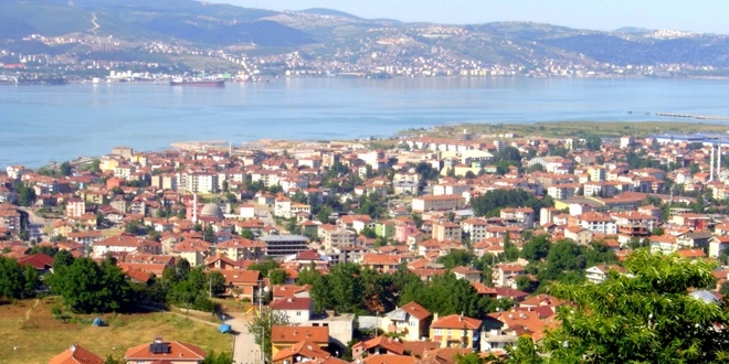 O ilçede, 3 partinin desteğine rağmen Saadet kazanamadı