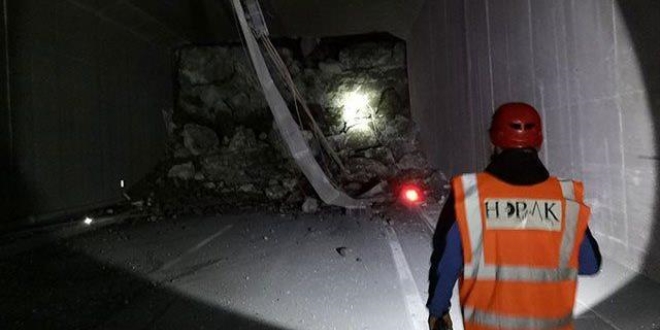 Artvin Hopa'da tünel çöktü