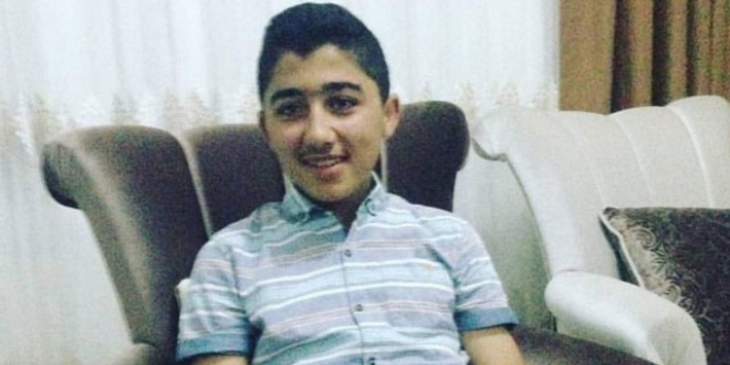 Otomobilin çarptığı lise öğrencisi hayatını kaybetti