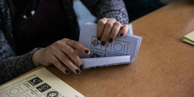 Mersin'de bir ilçede seçimler iptal edildi