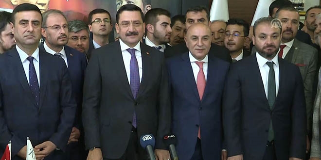 Keçiören Belediyesinde devir teslim töreni yapıldı