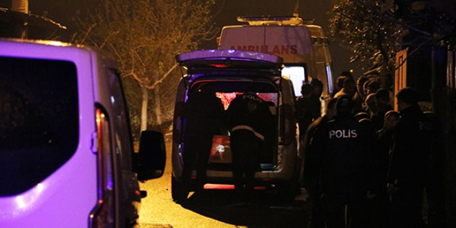 Annesi gözleri önünde öldürüldü