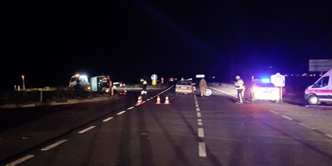 Şanlıurfa'da ambulans ile otomobil çarpıştı: 8 yaralı
