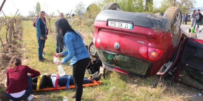 Asker ziyaretine giden aile kaza yaptı: 2'si ağır, 7 yaralı