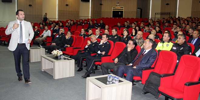 Polislere öfke kontrolü ve stres yönetimi eğitimi