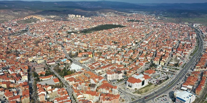 Üç mahallenin muhtarı iki kardeş, bir amca