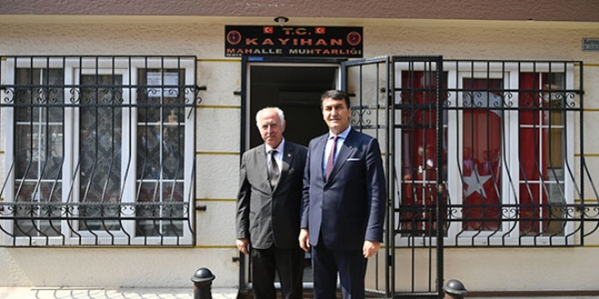 Yarım asırdır muhtarlık yapıyor, koltuğu yine kaptırmadı