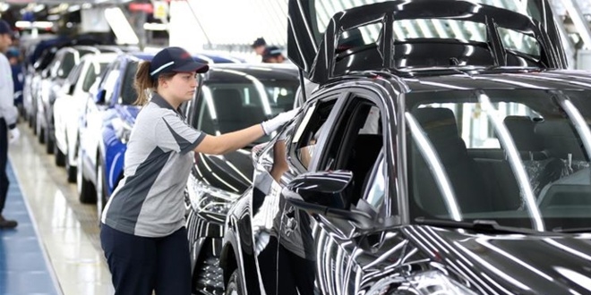 Otomotiv şirketleri cepten yedi