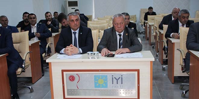 CHP'den istifa ederek İYİ Parti'ye geçtiler