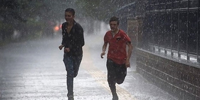 Meteorolojiden 5 il için çok kuvvetli fırtına uyarısı