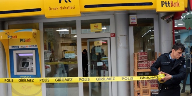 Ankara'da PTT şubesi soyuldu