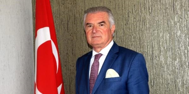 Üst üste 8'inci kez belediye başkanı oldu