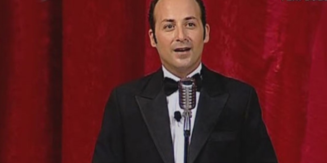 Sanatçı Tolga Çevik'ten seçim paylaşımı