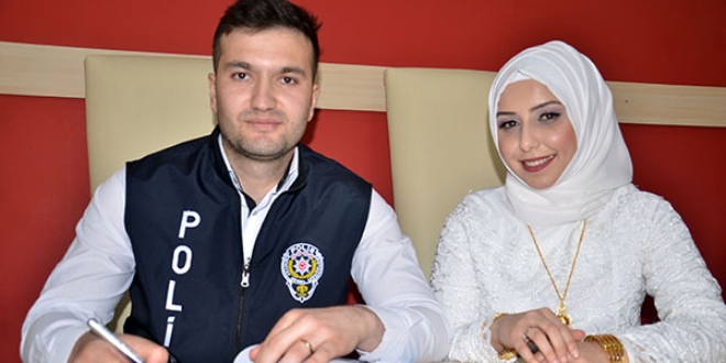Polis memuru ile öğretmen eşi, Polis Günü'nde 'evet' dedi