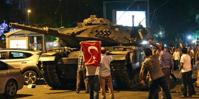 Darbenin işaretini böyle vermiş