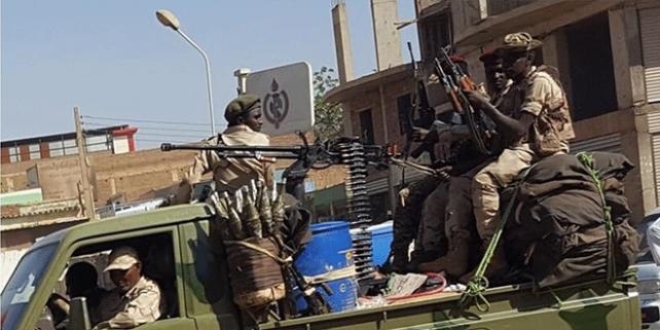 Sudan'da ordu yönetime el koydu