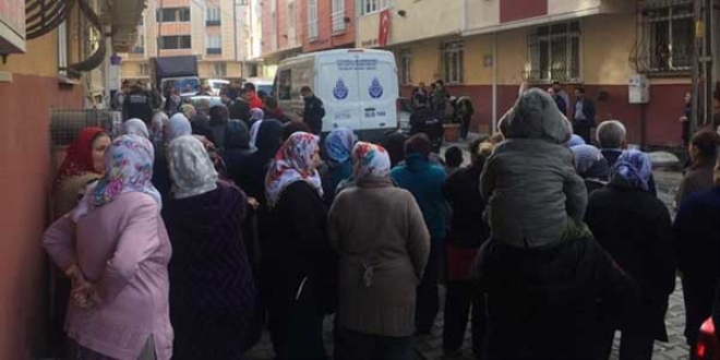 Boşanma aşamasındaki eşini öldürdü