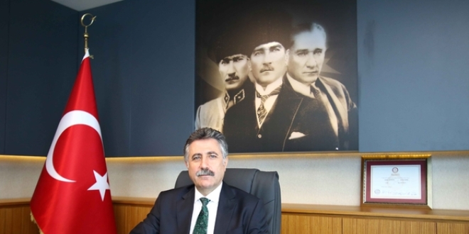 Başkan seçildi, ilk işi makam araçlarını kaldırmak oldu