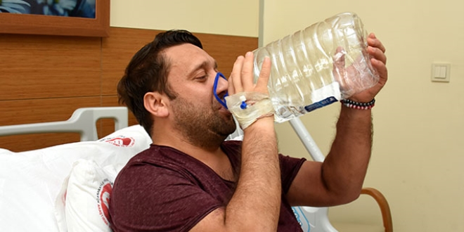 Nakil sonrası 5 litrelik bidondan kana kana su içti