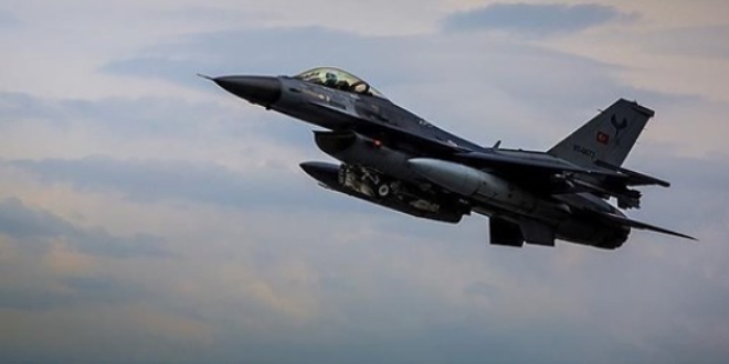 Irak'ın kuzeyine hava harekatı