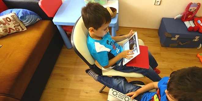 'Teknoloji çocukları susturan bir nevi emzik'