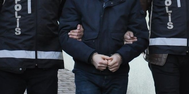 Manisa'da FETÖ operasyonu: 3 şüpheli gözaltında