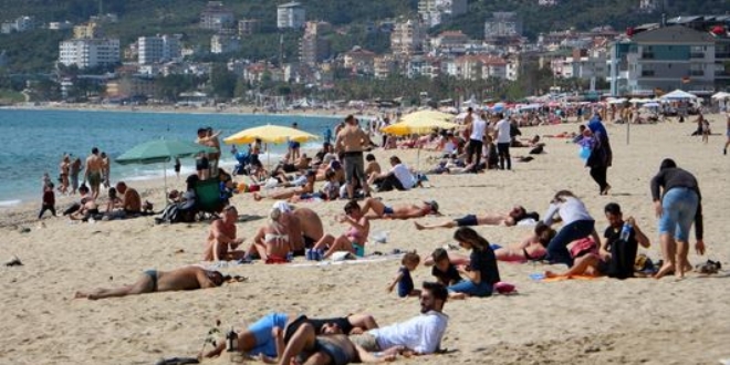 Ünlü tatil beldesi sezonu erken açtı!