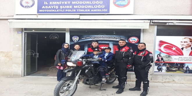Engelli ikizlerin operasyona çıkma hayali gerçek oldu
