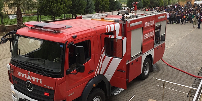 Tekirdağ'da okul lojmanında korkutan yangın