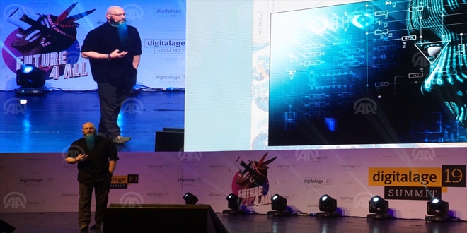 5G ile uzaktan araba sürmek mümkün olacak